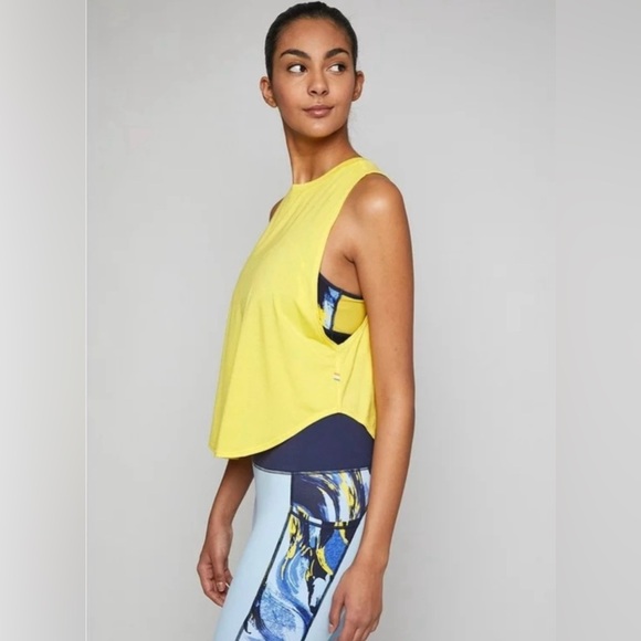 Fourlaps Tops - Fourlaps Curved Workout Tank Squash Yellow NWT - Small